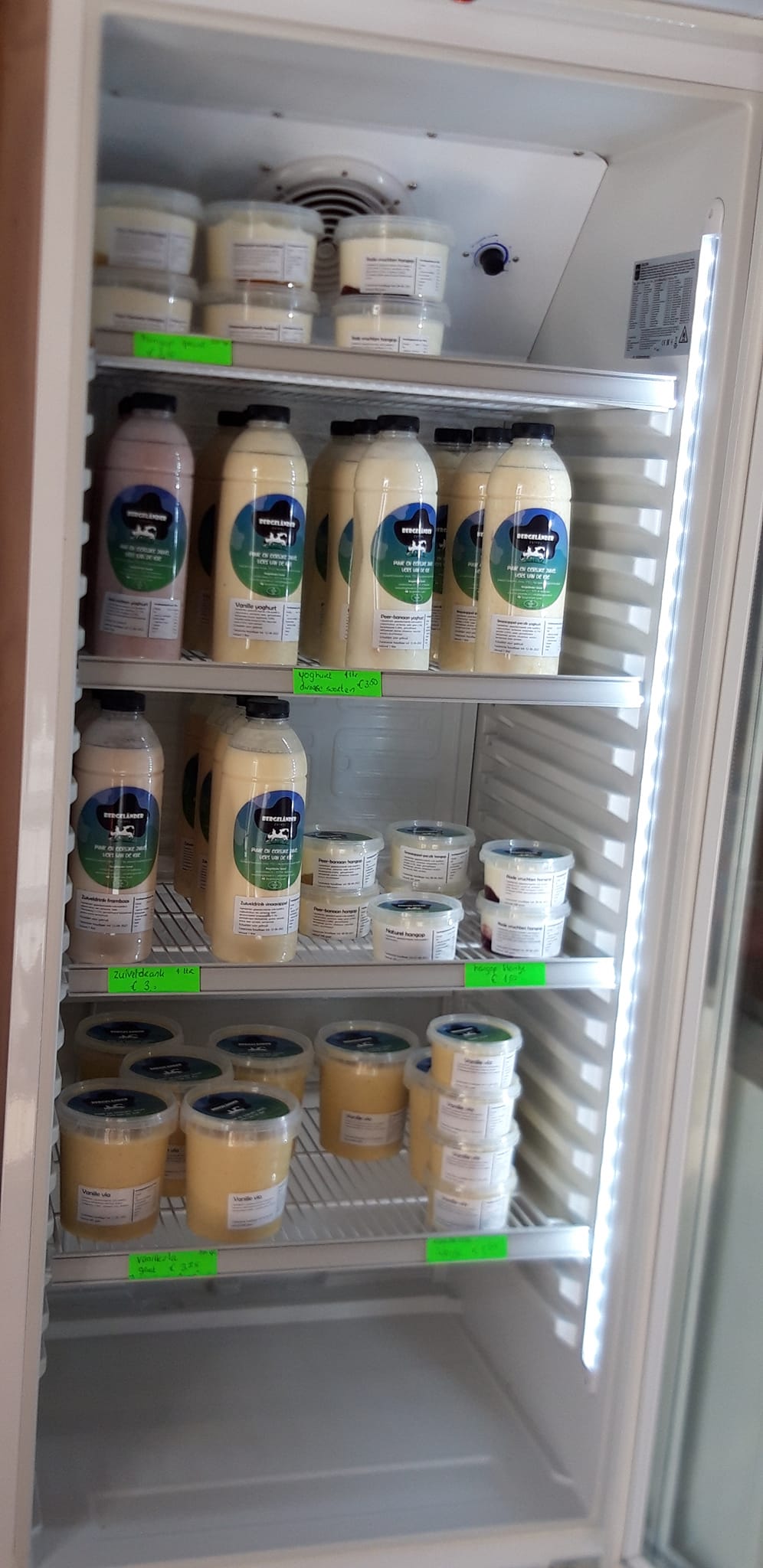 Boerderijwinkel Lensink aanwezig bij Paasevent Auto Westerveld.